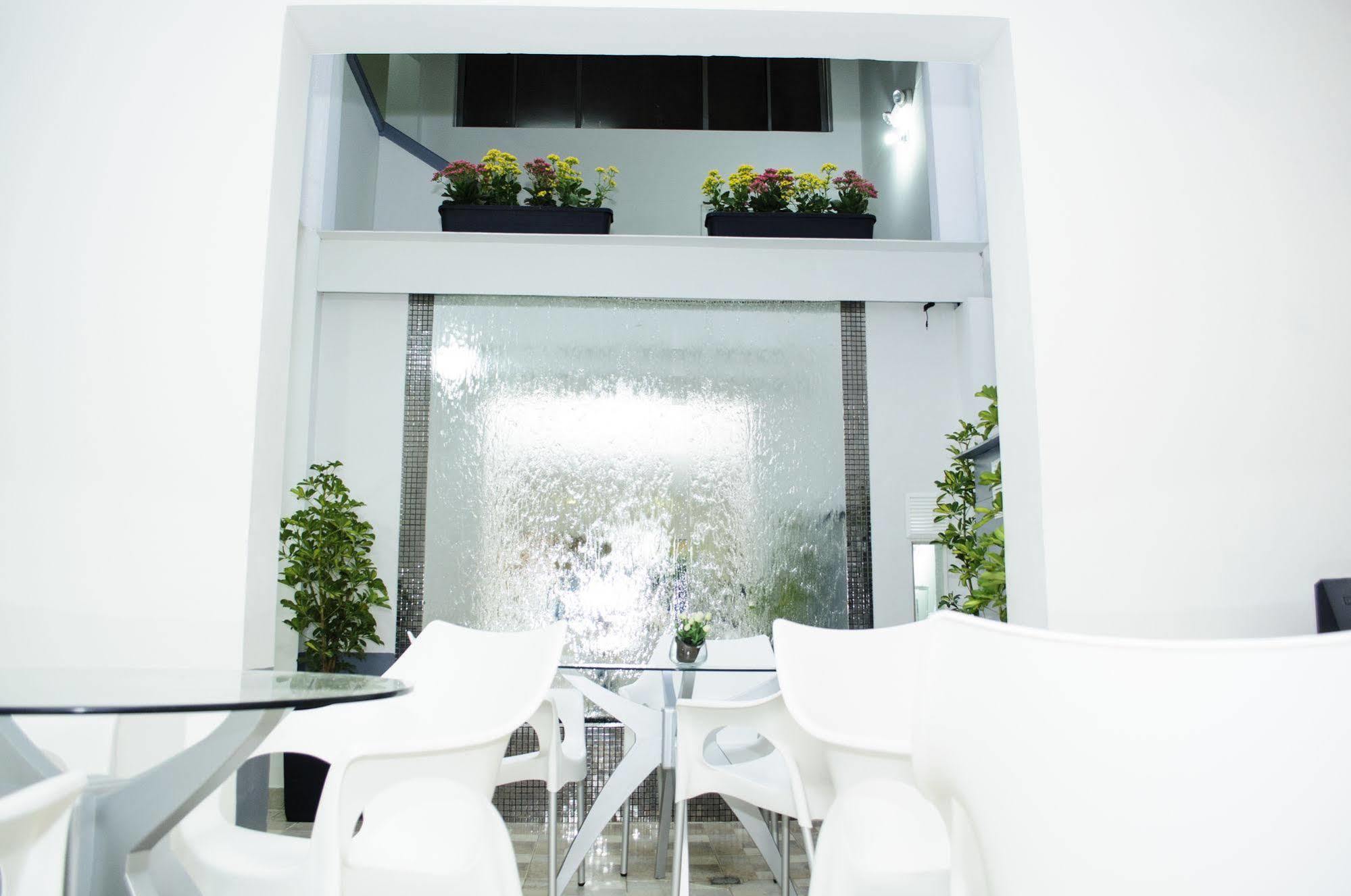 Hostal Lleras Calle 8 Medellín Buitenkant foto