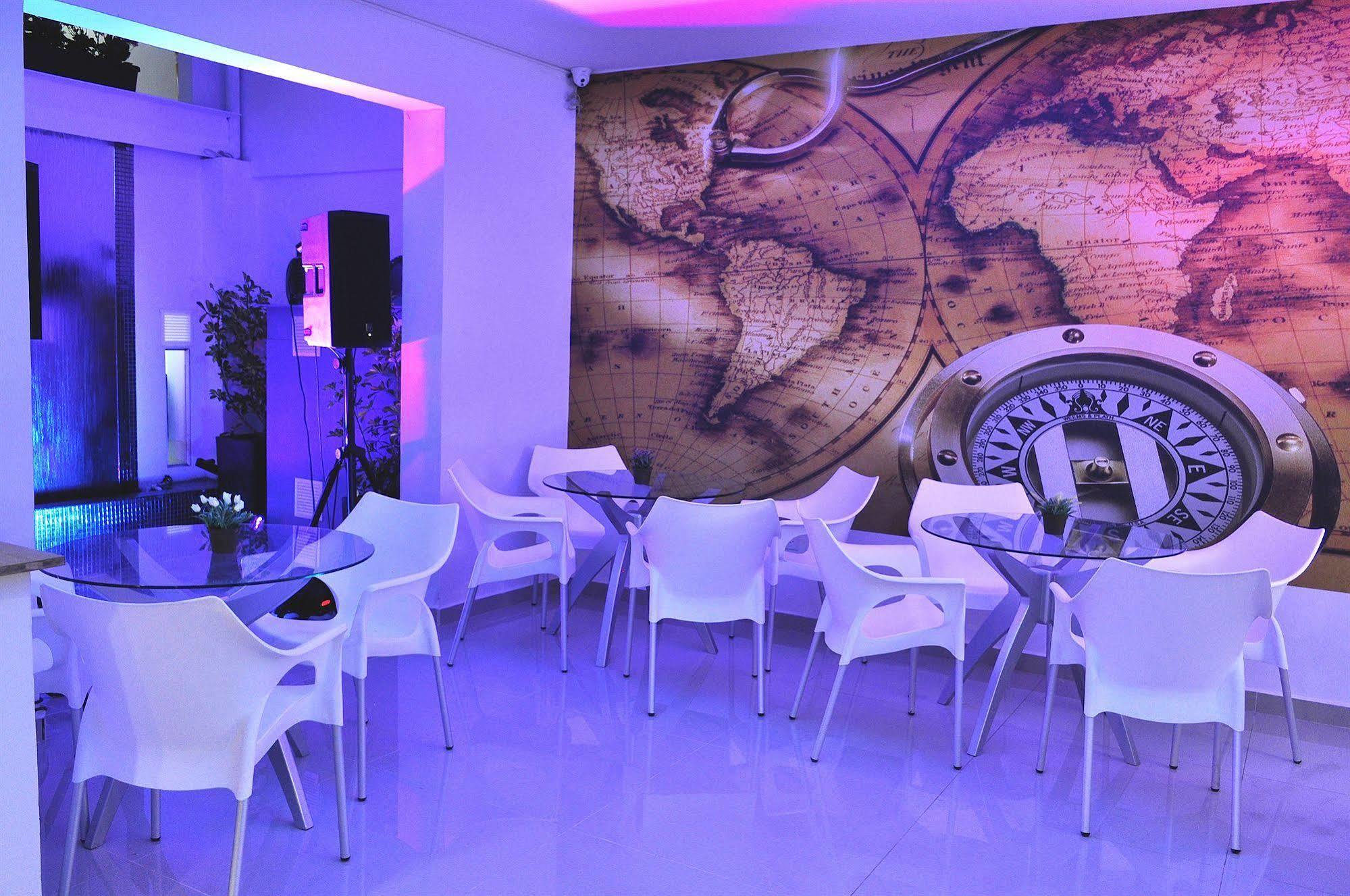 Hostal Lleras Calle 8 Medellín Buitenkant foto